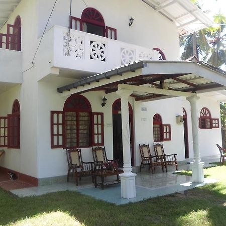 Raj Villa Kumarakanda Hikkaduwa Exteriör bild