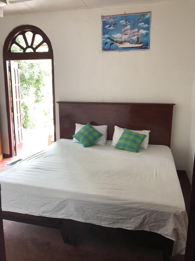 Raj Villa Kumarakanda Hikkaduwa Exteriör bild